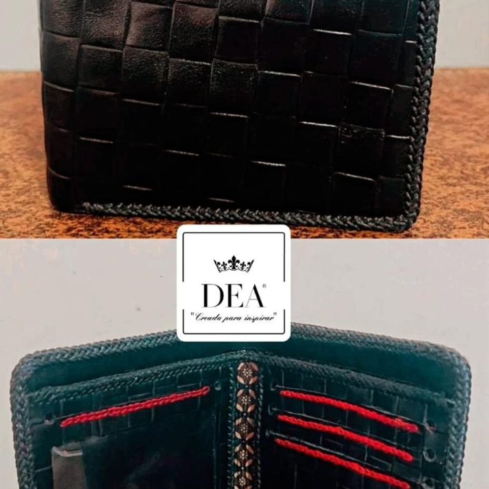 Billetera negra sencilla hombre.